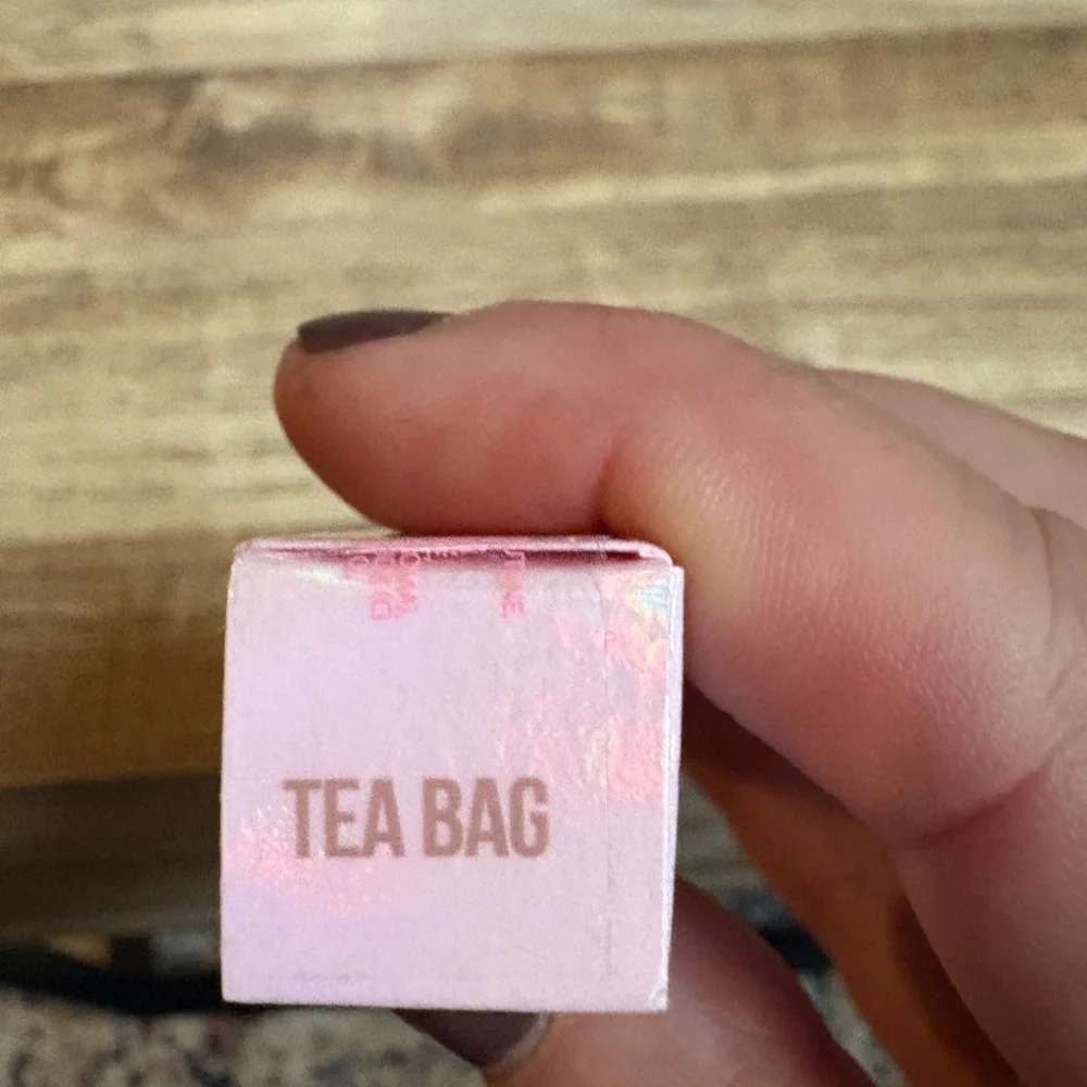 Jeffree Star Tea Bag Full Pigment Lip Gloss - Picture 6 of 6